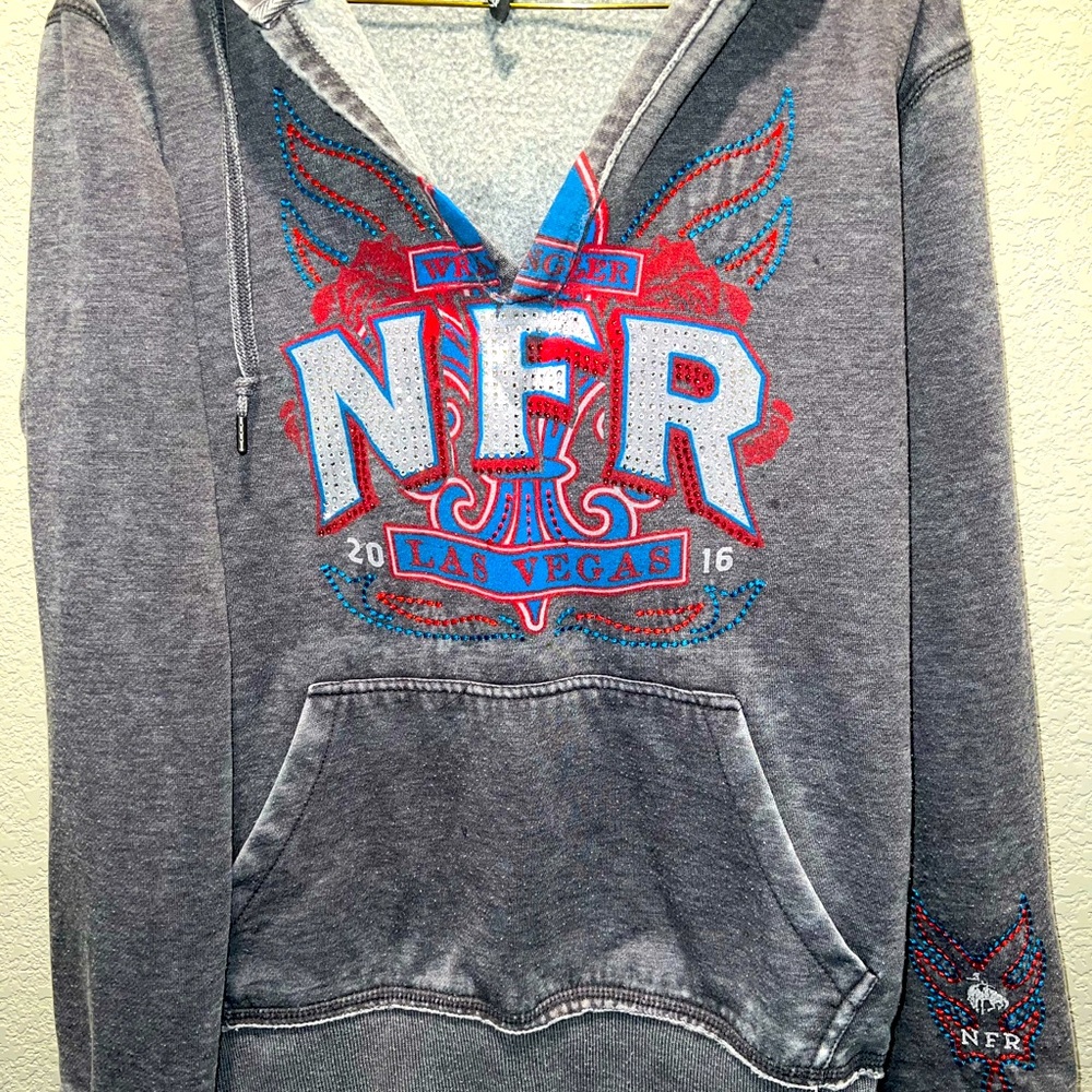 NFR 2016 VNeck size L Hoodie